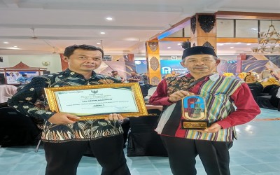 SMKN Ngadirojo Raih Juara 3 Pacitan Innovation Awards 2025 Lewat Inovasi “HADIR PBM EDU”