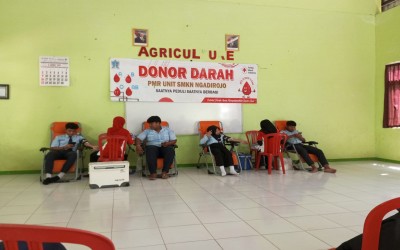PMR Wira SMKN Ngadirojo Sukses Gelar Donor Darah: Bukti Nyata Semangat Kemanusiaan